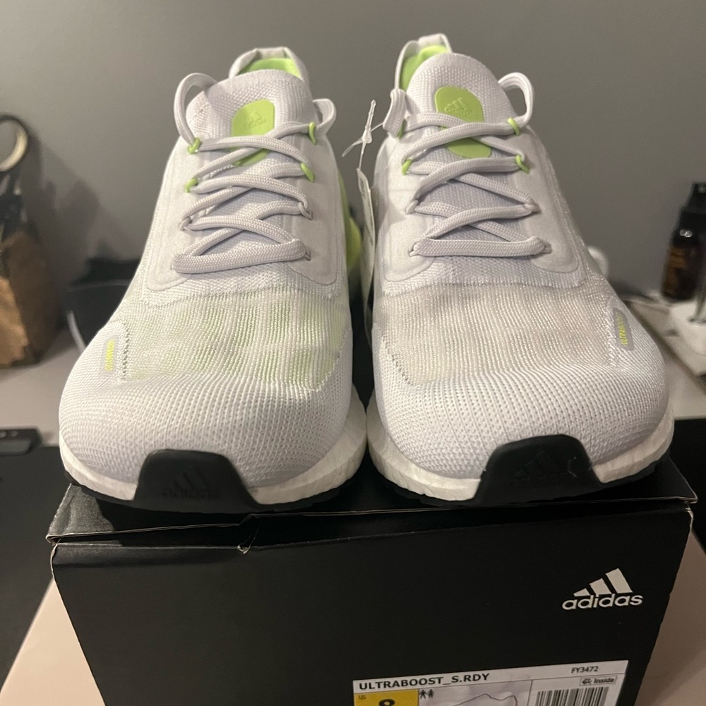 Adidas Ultra boosts NWT